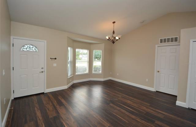 5 LONGFELLOW DRIVE Gallery 2