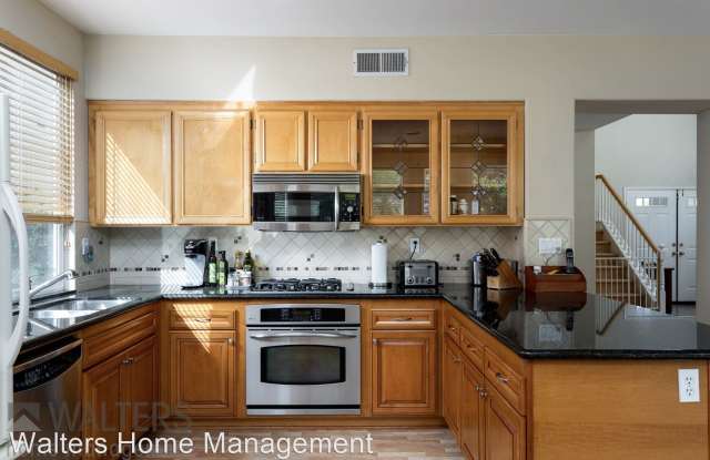 13843 Fontanelle Place Gallery 4