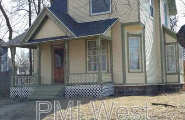 448 Thomas St SE photos photos