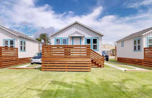 340 N Alister Street photos photos