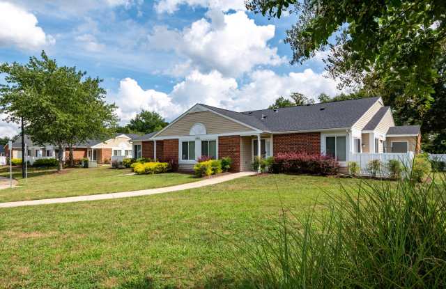 Coachman's Landing Apartments Gallery 1