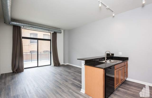 950 W Leland Ave photos photos