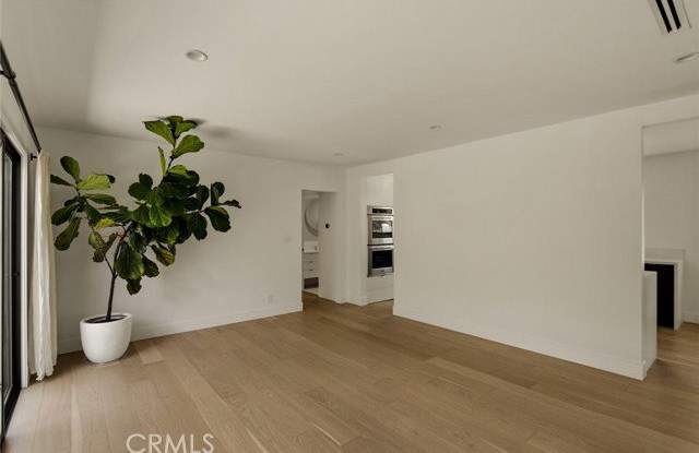 9846 Cabanas Avenue Gallery 2