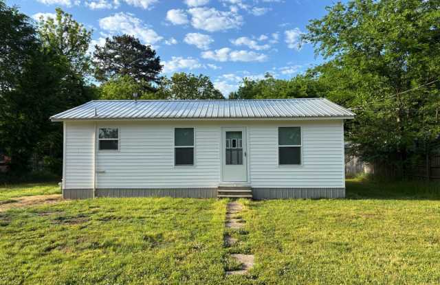 Charming 2 Bedroom, 1 Bath Home photos photos