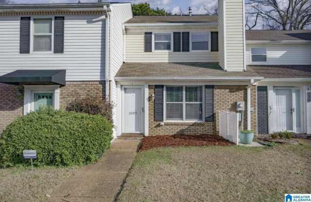 1032 FAIRFAX DRIVE photos photos