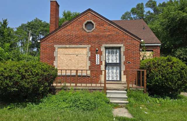 5550 Alter 3bed/1bath with nice hardwood floors and dining room located in Morningside - 5550 Alter Road, Detroit, MI 48224