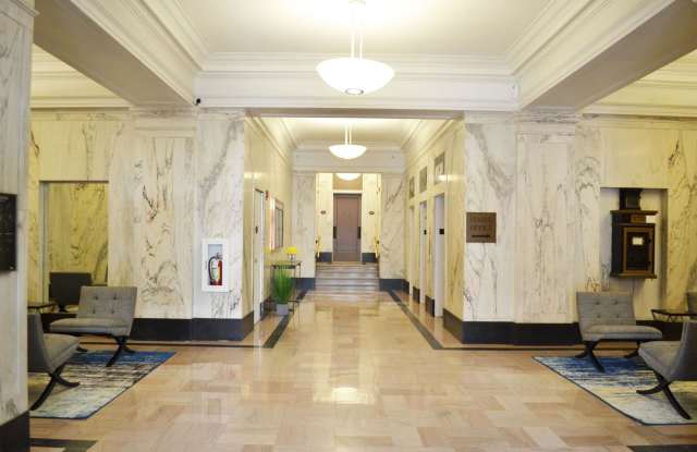 The Flats at Professional Arts Building Gallery 3