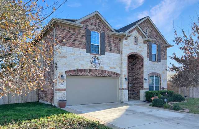 Schertz Stunner Near The Forum  Randolph AFB | Screened Porch + Game Room photos photos