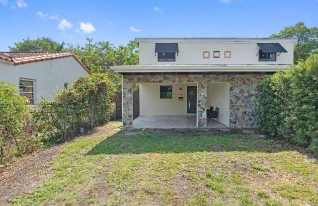 10747 NE 2 photos photos