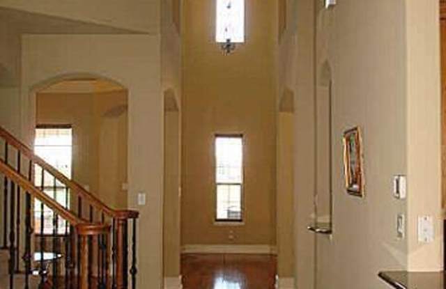 930 Falcon Drive Gallery 4