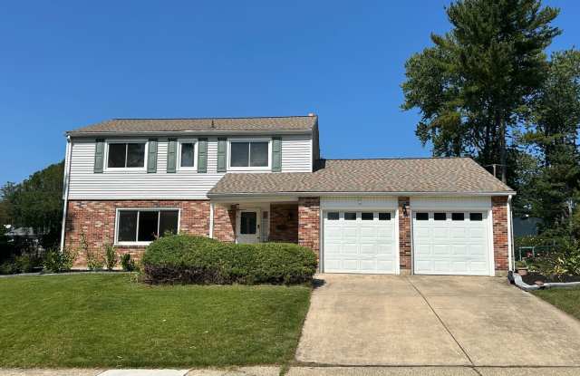 Welcome to 118 Country Club Drive! - 118 Country Club Drive, Newark, DE 19711