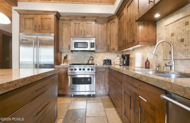 1790 N Deer Valley Drive Gallery 4