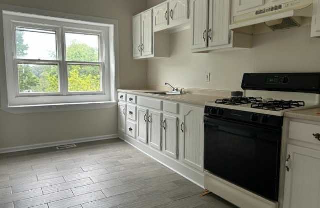 135 W Chrystal St photos photos