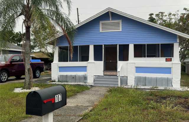 107 W STUART AVENUE - 107 West Stuart Avenue, Lake Wales, FL 33853
