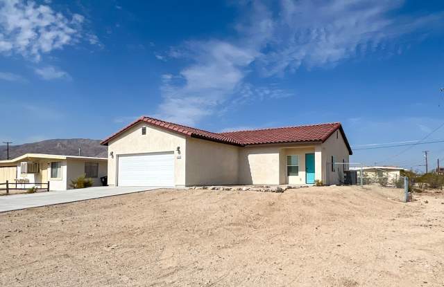 29 Palms Home with Solar photos photos 29 Palms Home with Solar photos photos