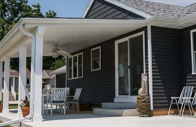 201 East Lake Street Gallery 2