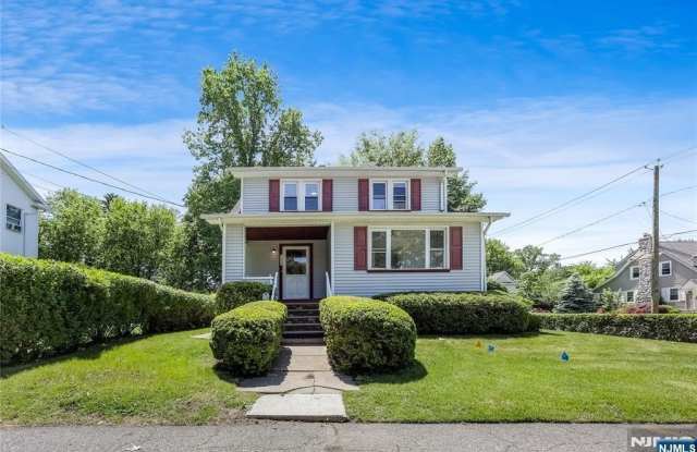 135 E Linden Avenue photos photos
