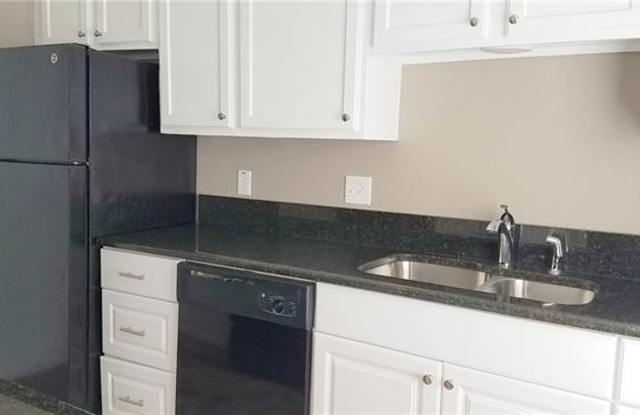 829 Woodland Court Gallery 3
