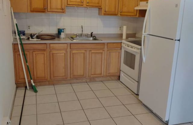 9 Edwards Avenue - 9 Edwards Avenue, Dennis Port, MA 02639