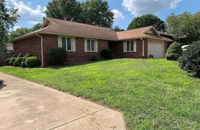 PRE-LEASING! 3 Bed / 2 Bath in south central Springfield photos photos PRE-LEASING! 3 Bed / 2 Bath in south central Springfield photos photos
