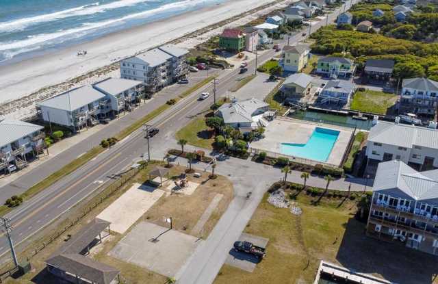 Oceanfront  OFF SEASON Rental Gallery 4
