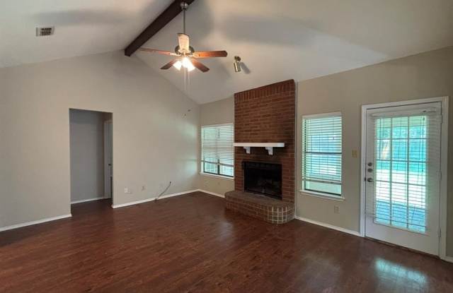 6804 Wayfarer Trail Gallery 2