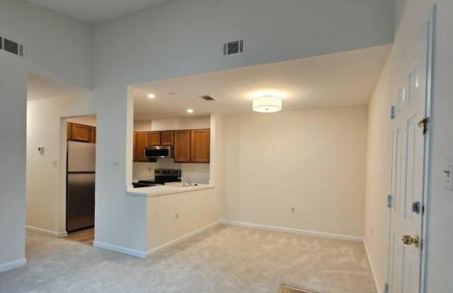 7705 LEXTON Place Gallery 3