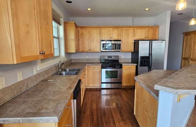 Yarrow Neighborhood Home with Central A/C, Landscaping Included! Gallery 4