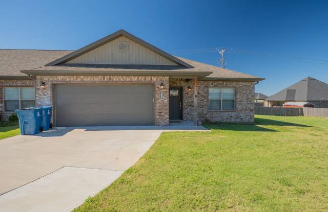 Spacious 3 bed 2 bath in Pea Ridge photos photos