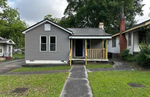 For Rent: Beautifully Renovated 2 Bed / 1 Bath Home – Modern Upgrades Throughout! photos photos