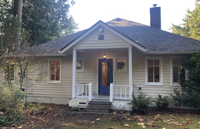 15015 Washington Ave NE - 15015 Washington Ave NE, Bainbridge Island, WA 98110