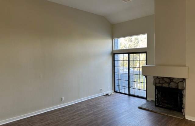 Seabridge: Upper 2 Bedroom 2 Bath Condo, Gallery 4