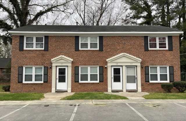 305 Rountree Street West photos photos