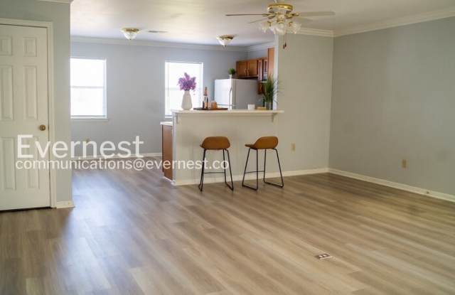 4809 Brighton Lane Gallery 3