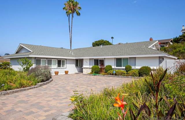 2152 Crownhill Rd - 2152 Crownhill Road, San Diego, CA 92109
