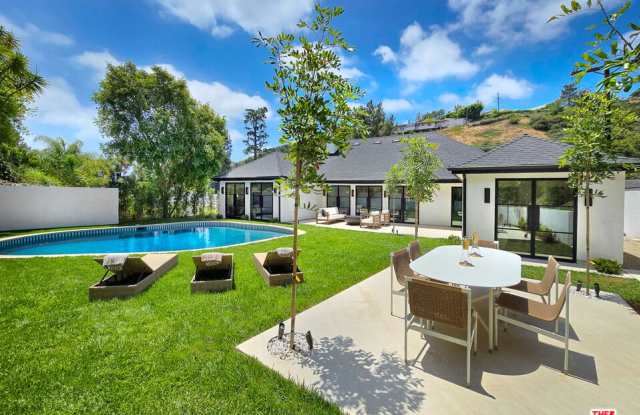 2288 Coldwater Canyon Drive photos photos