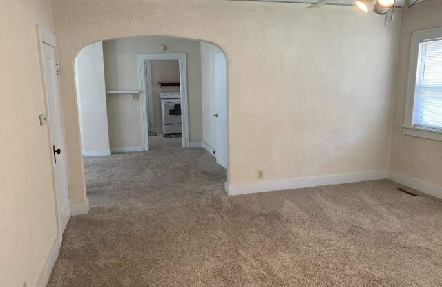 1907 S Picher Avenue Gallery 4