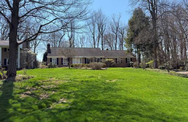 Elegant 3 Bedroom Home photos photos