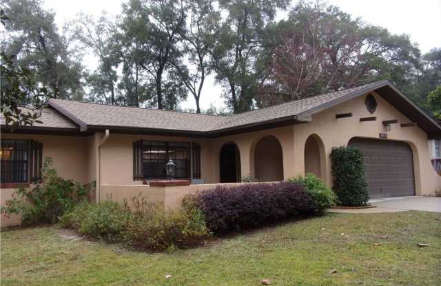 6715 E Red Robin Lane Gallery 2
