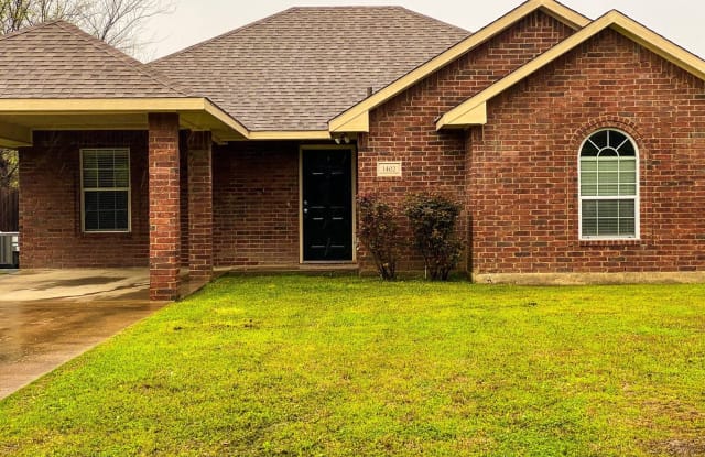 1402 Marble Rd - 1402 Marble Road, Ennis, TX 75119
