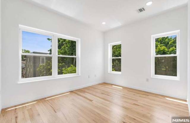 840 South 19th Street Gallery 1