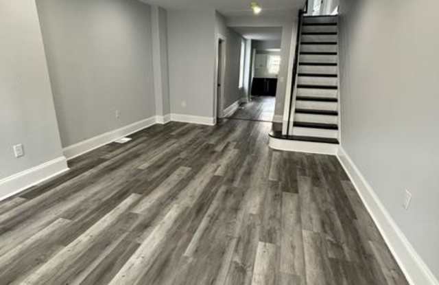 2037 East Cumberland Street Gallery 2