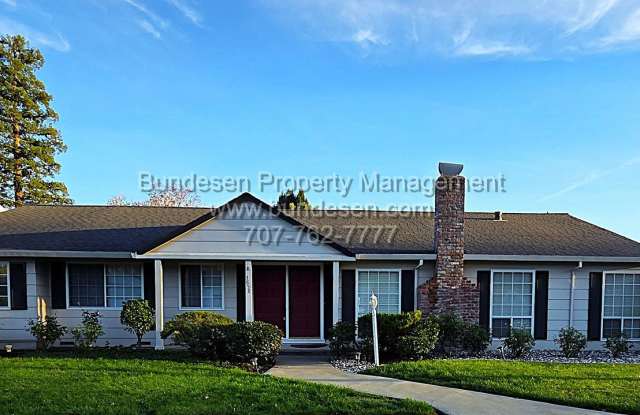 Beautifully updated 2015 Sq. Ft. Ranch-Style Home featuring 4BD/3BA| Brush Creek, Santa Rosa photos photos