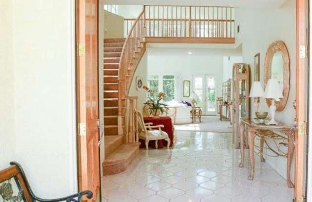 11683 Pinedale Road Gallery 2