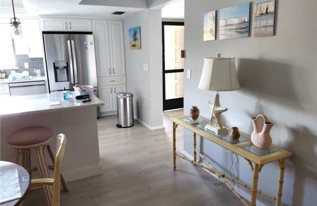 4250 Steamboat Bend Gallery 2