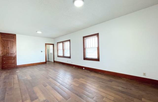 2 Bedroom 1 Bathroom Home Gallery 3