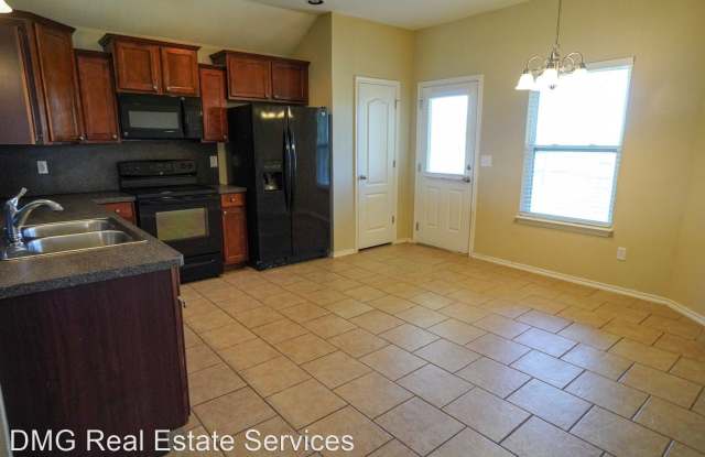 7812 Sunny Pointe Ln Gallery 3