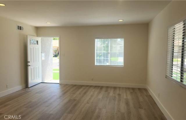18009 Bullock Street Gallery 2