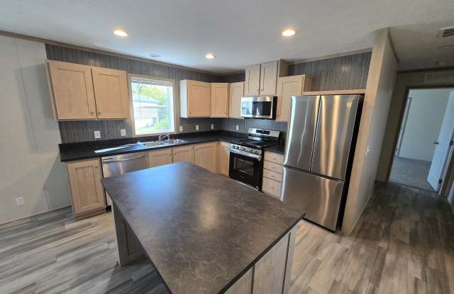 28517 S Maple Gallery 1