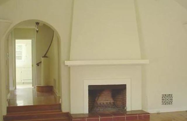 438 South Peck Drive Gallery 3